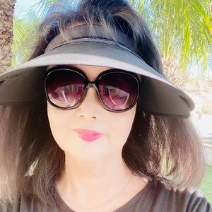 Meet your Posher, Soonhee